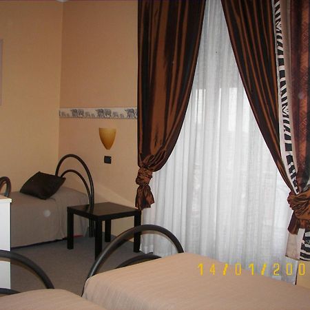Albergo Sangrila ランツォ・トリネーゼ エクステリア 写真