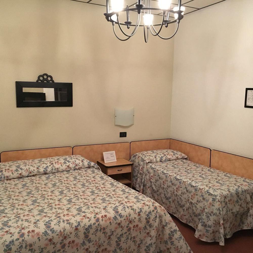 Albergo Sangrila ランツォ・トリネーゼ エクステリア 写真